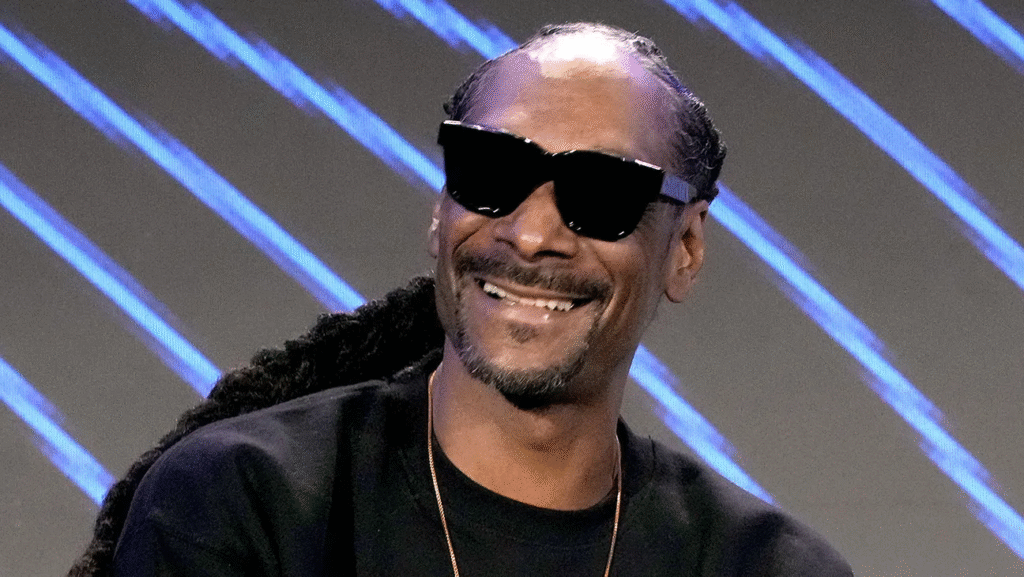 Snoop Dogg, former partner of Laurie Holmond and father of her son