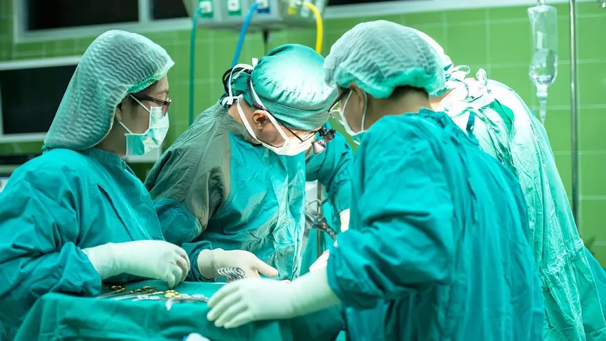 alt="Rhian Butlin before and after hysterectomy"

