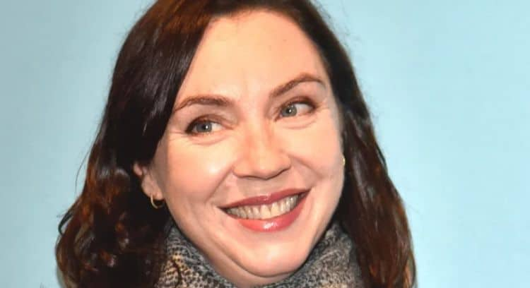Stephanie Courtney Net Worth 2025 – Actress behind Flo from Progressive