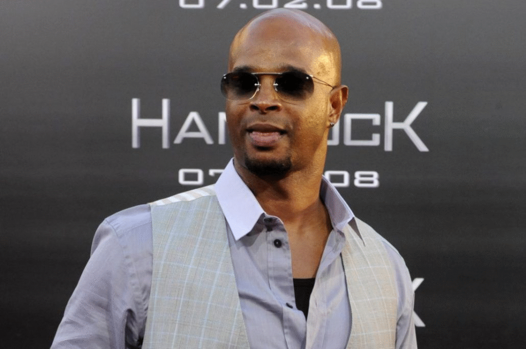 Damon Wayans net worth from comedy career
